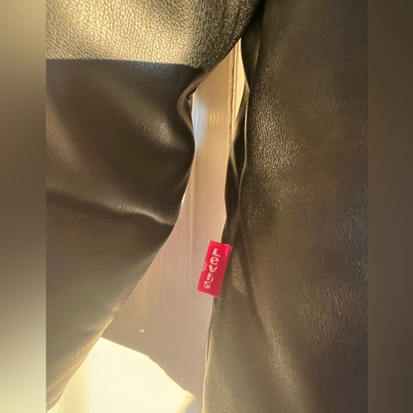 Levi’s Faux Leather Puffer Jacket M - Picture 4 of 5